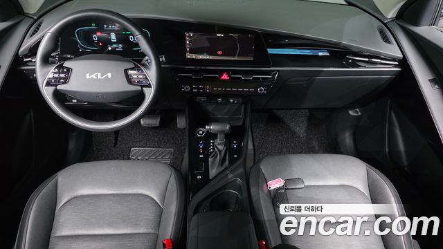 Kia Niro Prestige 2022 — фото 7