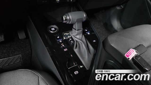 Kia Niro Prestige 2022 — фото 9