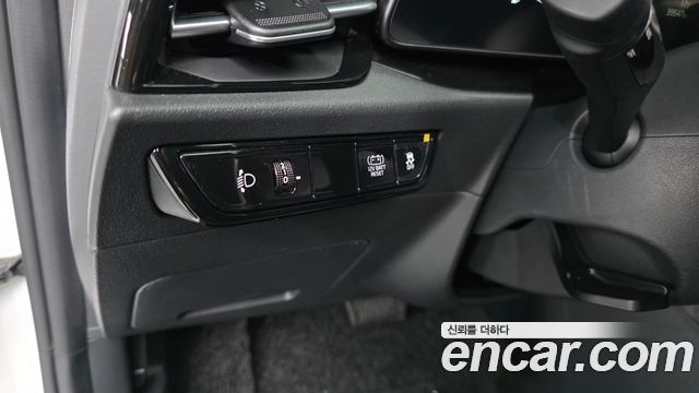 Kia Niro Prestige 2022 — фото 12