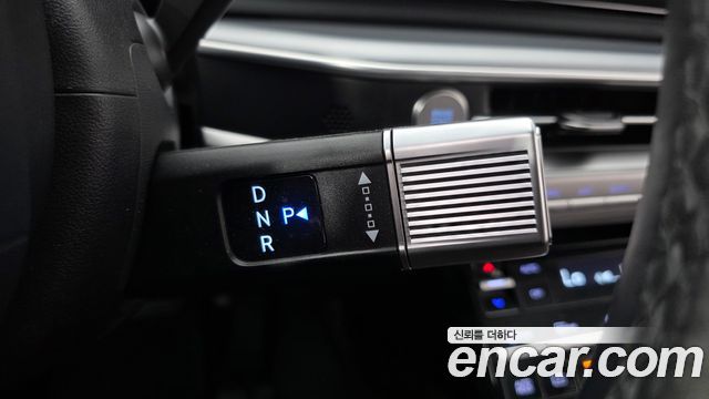 Hyundai Grandeur (GN7) 2,5 Gasoline 2WD Premium 2023 — фото 9