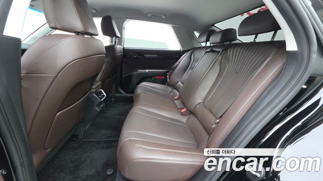 Hyundai Grandeur (GN7) 2,5 Gasoline 2WD Premium 2023 — фото 12