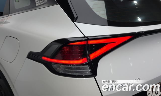 Kia Sportage (V) Diesel 2.0 2WD Nobleless 2022 — фото 23