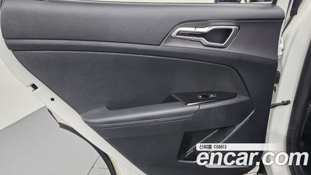 Kia Sportage (V) Diesel 2.0 2WD Nobleless 2022 — фото 25