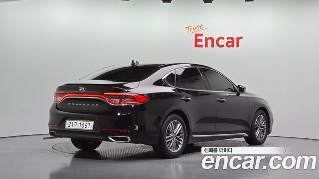 Hyundai Grandeur (IG) 2.4 Premium 2018 — фото 2