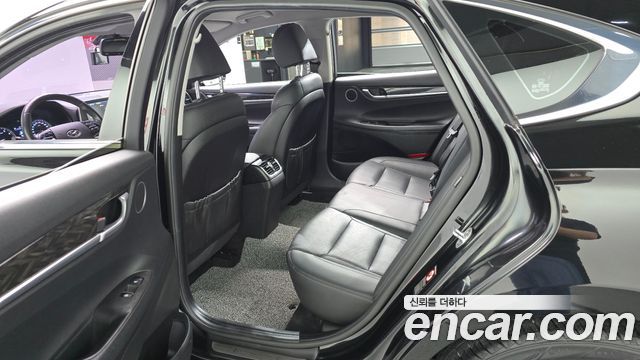 Hyundai Grandeur (IG) 2.4 Premium 2018 — фото 11