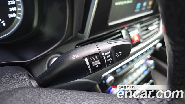 Hyundai Grandeur (IG) 2.4 Premium 2018 — фото 19