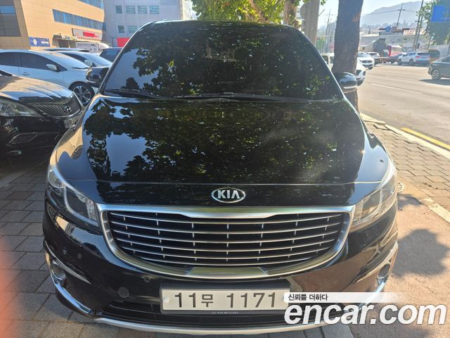 Kia Carnival 9-seater Prestige 2016 — фото 3