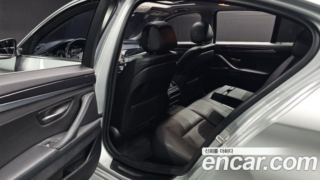 BMW 5 Series (F10) 520d 2015 — фото 12