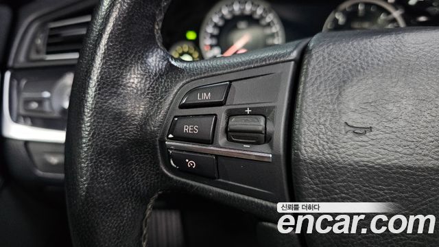 BMW 5 Series (F10) 520d 2015 — фото 17