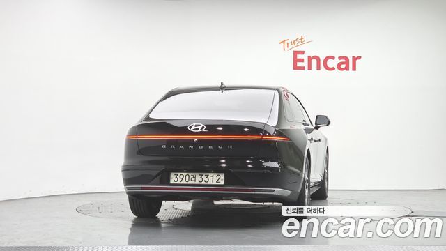 Hyundai Grandeur (GN7) 2,5 Gasoline 2WD Premium 2023 — фото 4