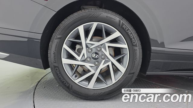Hyundai Grandeur (GN7) 2,5 Gasoline 2WD Premium 2023 — фото 5