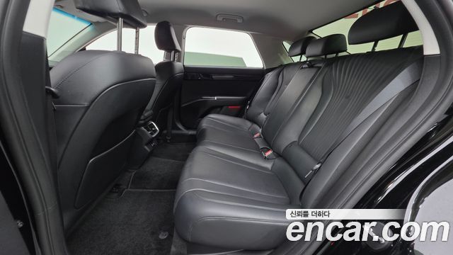 Hyundai Grandeur (GN7) 2,5 Gasoline 2WD Premium 2023 — фото 16
