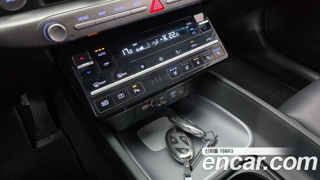 Hyundai Grandeur (GN7) 2,5 Gasoline 2WD Premium 2023 — фото 23