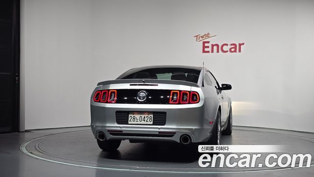 Ford Mustang Coupe 2014 — фото 4