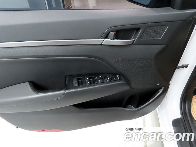 Hyundai Avante (AD) 1.6 GDI Premium 2017 — фото 17