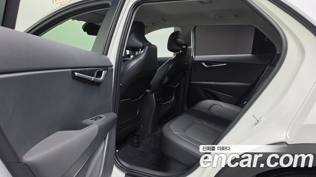 Kia Niro Prestige 2026 — фото 17
