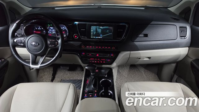 Kia Carnival 9-Seater Prstige 2020 — фото 7