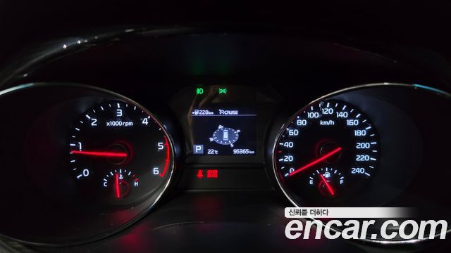 Kia Carnival 9-Seater Prstige 2020 — фото 8