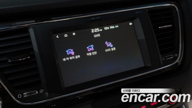 Kia Carnival 9-Seater Prstige 2020 — фото 17