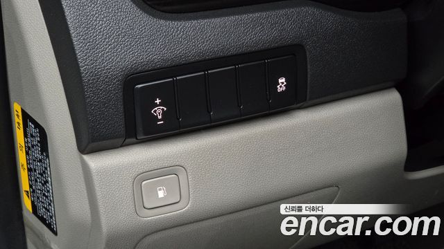 Kia Carnival 9-Seater Prstige 2020 — фото 18
