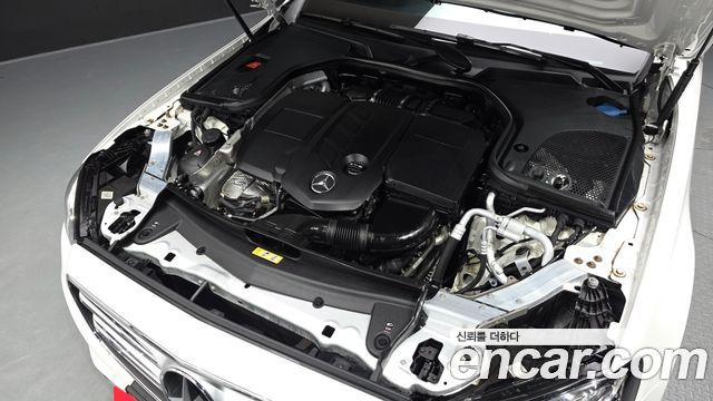 Mercedes-Benz E-Class (W213) E220d Avantgarde 2020 — фото 6