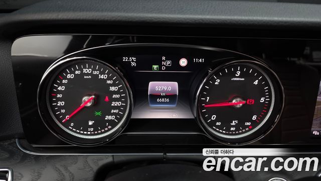 Mercedes-Benz E-Class (W213) E220d Avantgarde 2020 — фото 8