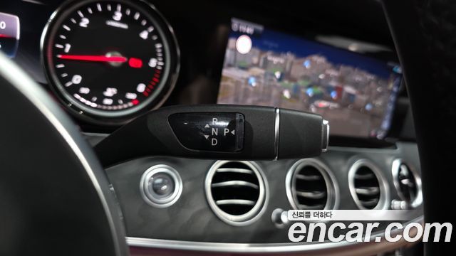 Mercedes-Benz E-Class (W213) E220d Avantgarde 2020 — фото 9