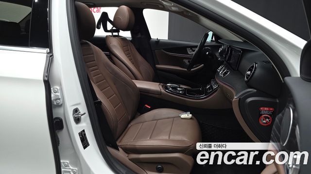 Mercedes-Benz E-Class (W213) E220d Avantgarde 2020 — фото 16