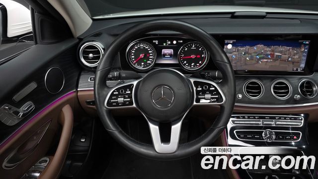 Mercedes-Benz E-Class (W213) E220d Avantgarde 2020 — фото 17