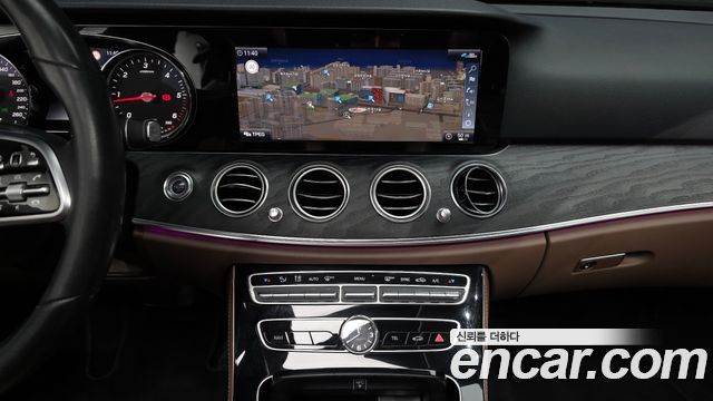 Mercedes-Benz E-Class (W213) E220d Avantgarde 2020 — фото 18