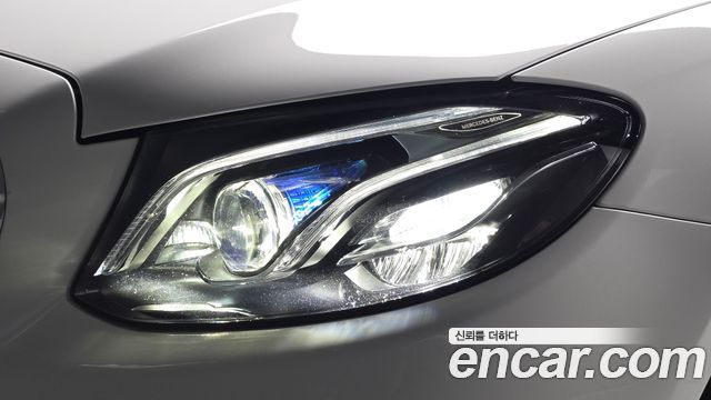 Mercedes-Benz E-Class (W213) E220d Avantgarde 2020 — фото 28