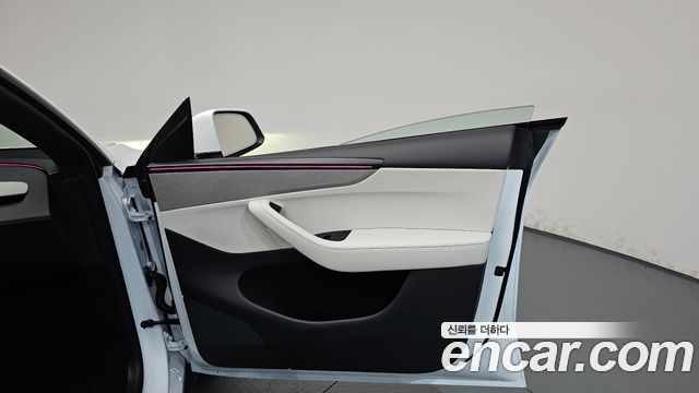 Tesla Model Y Premium RWD 2027 — фото 24