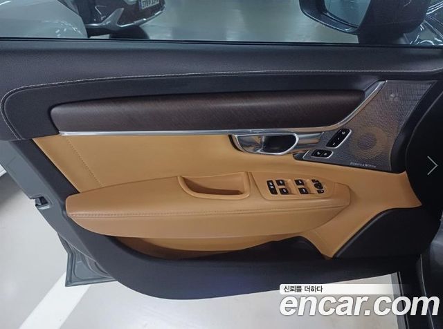 Volvo V90 Cross Country T5 Pro AWD 2019 — фото 15