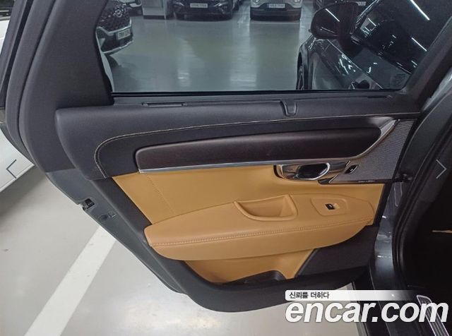 Volvo V90 Cross Country T5 Pro AWD 2019 — фото 17