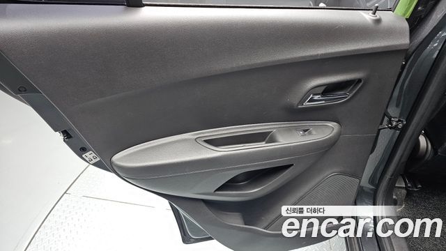 Chevrolet Trax 1.4 LS Deluxe 2018 — фото 25