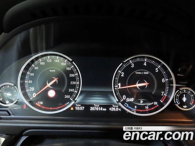 BMW 5 Series (F10) 528i 2016 — фото 9