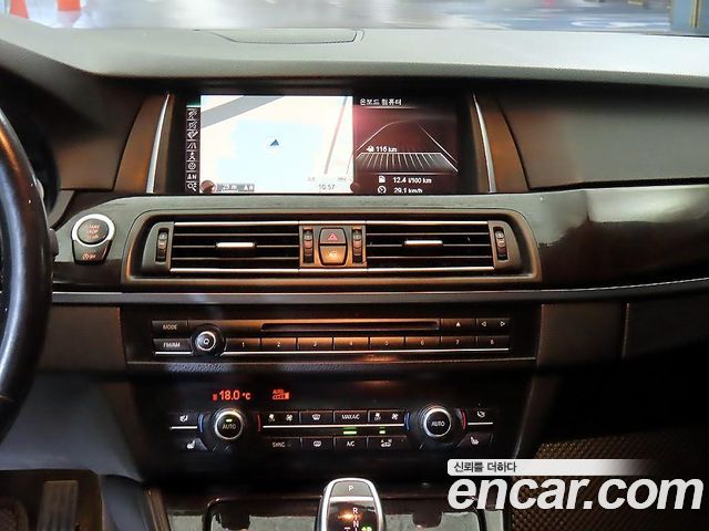 BMW 5 Series (F10) 528i 2016 — фото 15