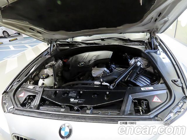 BMW 5 Series (F10) 528i 2016 — фото 23