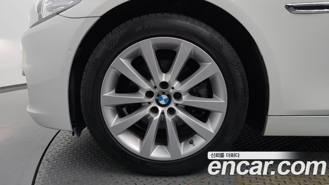 BMW 5 Series (F10) 528i xDrive 2015 — фото 5