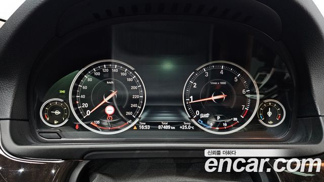 BMW 5 Series (F10) 528i xDrive 2015 — фото 8