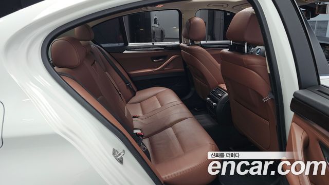 BMW 5 Series (F10) 528i xDrive 2015 — фото 12