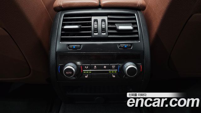 BMW 5 Series (F10) 528i xDrive 2015 — фото 18