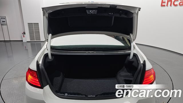 BMW 5 Series (F10) 528i xDrive 2015 — фото 20