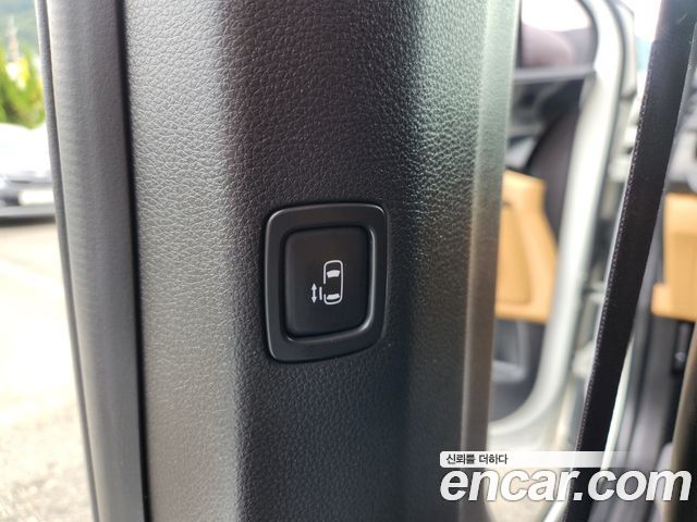 Kia Carnival (IV) Gasoline 9-Seater Prestige 2023 — фото 19