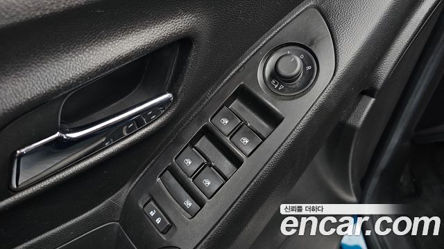 Chevrolet Trax 1.4 Premier 2019 — фото 17