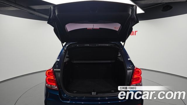 Chevrolet Trax 1.4 Premier 2019 — фото 20