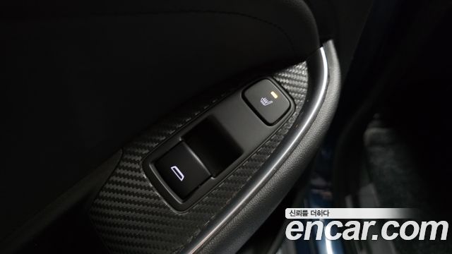 Chevrolet Malibu 2.0 Turbo Premier Special 2019 — фото 19