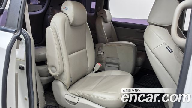 Kia Carnival 11-seater Deluxe 2015 — фото 11