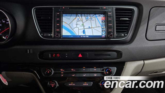 Kia Carnival 11-seater Deluxe 2015 — фото 13