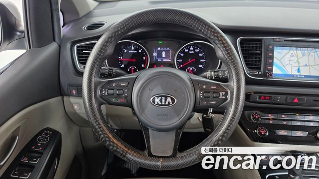 Kia Carnival 11-seater Deluxe 2015 — фото 14